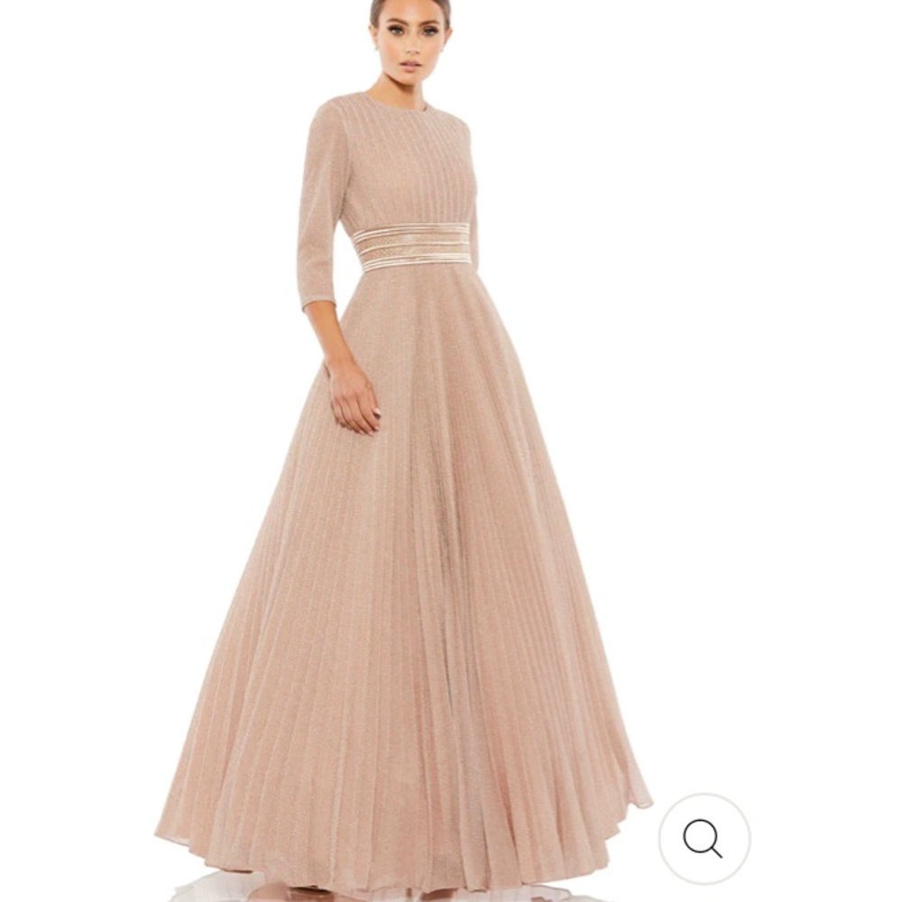 NWT Mac Duggal Shimmering Pleated A-Line 3/4 Sleeve Gown in Rose Gold